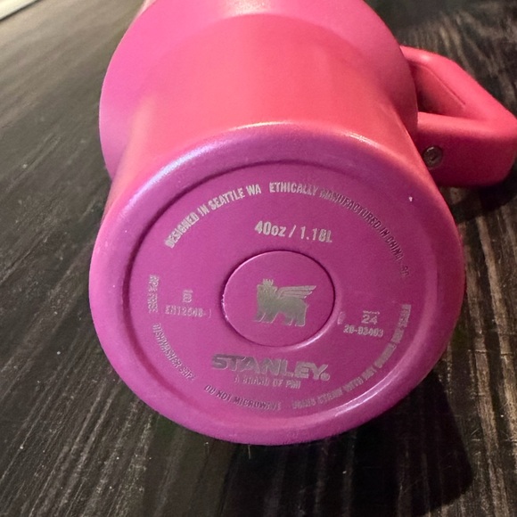 Starbucks X Stanley 2024 Holiday Berry Pink Glitter Tumbler - Picture 2 of 4